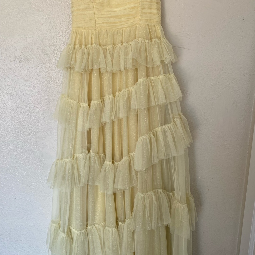 Elegant yellow dress